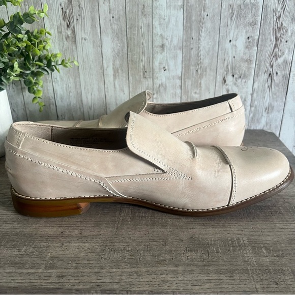 Stacy Adams Beige Leather Embossed Slip-On Loafers 12 - Picture 6 of 9
